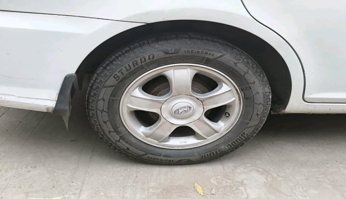 2010 Hyundai Verna VGT CRDI SX 1.5, Diesel, Manual, 1,72,089 km, tyre