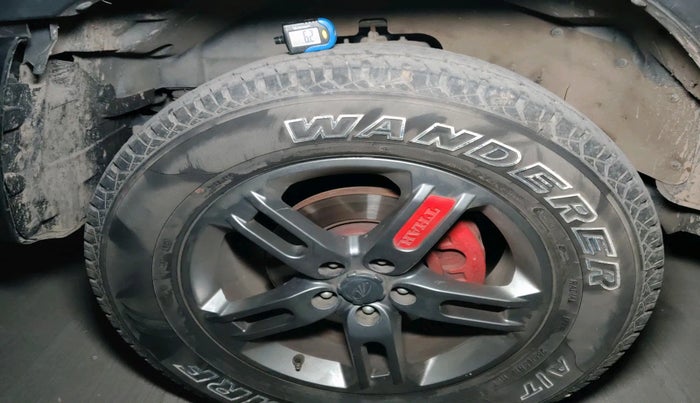 2021 Mahindra Thar LX PETROL HT 4WD AT, Petrol, Automatic, 36,565 km, tyre