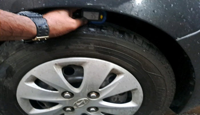 2012 Hyundai i10 SPORTZ 1.2 AT, Petrol, Automatic, 37,068 km, tyre