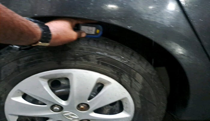 2012 Hyundai i10 SPORTZ 1.2 AT, Petrol, Automatic, 37,068 km, tyre