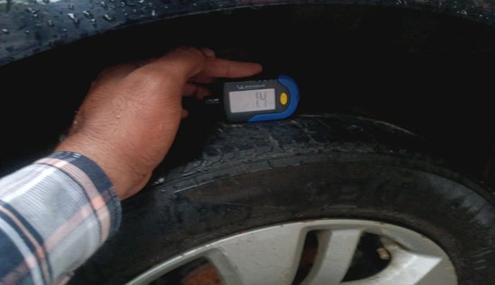 2013 Maruti Swift Dzire ZXI, Petrol, Manual, 1,10,333 km, tyre