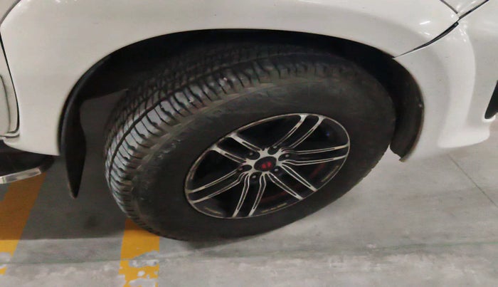 2013 Toyota Fortuner 3.0 4X2 AT, Diesel, Automatic, 48,435 km, tyre