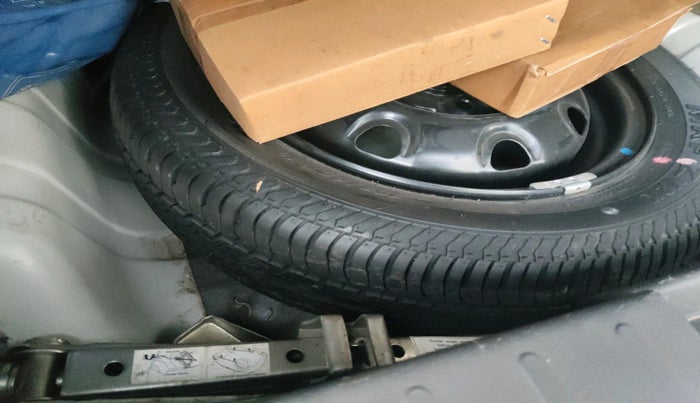 2014 Maruti Alto K10 VXI, Petrol, Manual, 24,000 km, tyre