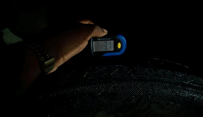 2012 Mahindra XUV500 W8 AWD, Diesel, Manual, 1,29,292 km, tyre