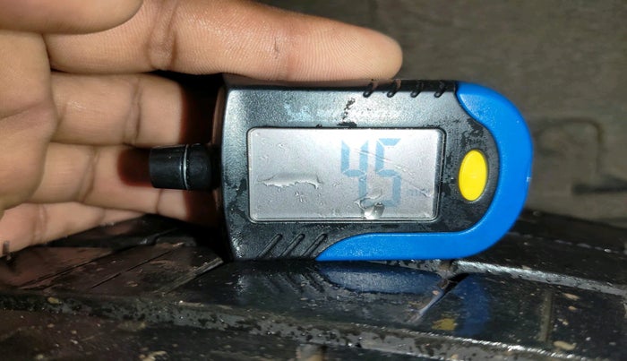 2012 Mahindra XUV500 W8 AWD, Diesel, Manual, 1,29,292 km, tyre