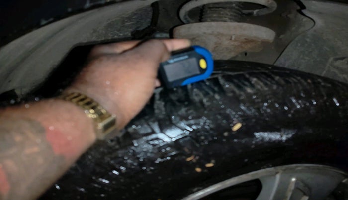 2012 Mahindra XUV500 W8 AWD, Diesel, Manual, 1,29,292 km, tyre