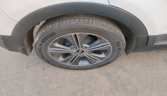 2017 Hyundai Creta SX PLUS AT 1.6 PETROL, Petrol, Automatic, 77,044 km, tyre