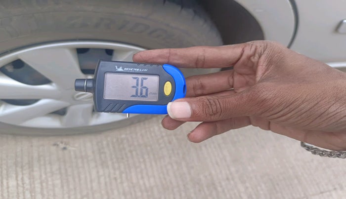 2014 Nissan Sunny XL DIESEL, Diesel, Manual, 1,93,224 km, tyre