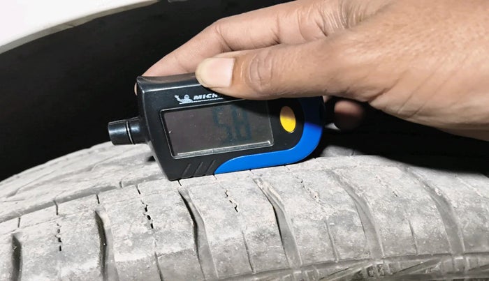 2016 Volkswagen Ameo COMFORTLINE 1.2L, Petrol, Manual, 37,363 km, tyre