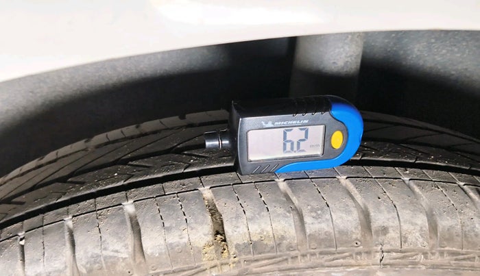 2016 Volkswagen Ameo COMFORTLINE 1.2L, Petrol, Manual, 37,363 km, tyre