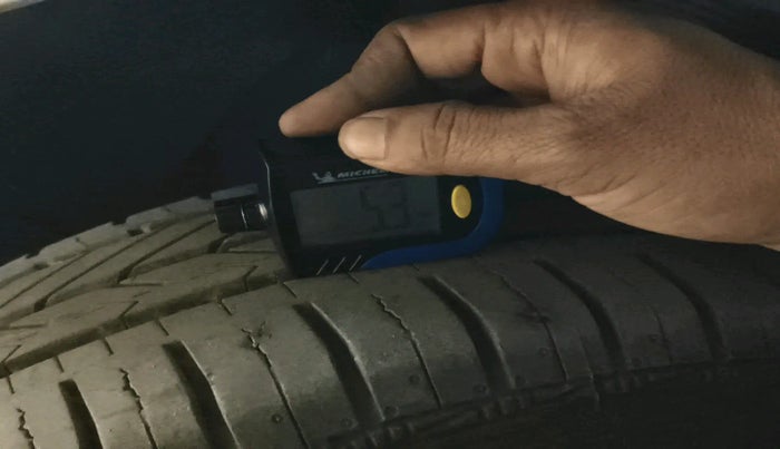 2016 Volkswagen Ameo COMFORTLINE 1.2L, Petrol, Manual, 37,363 km, tyre