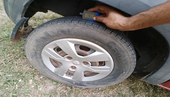 2016 Renault Kwid RXT 0.8, Petrol, Manual, 31,854 km, tyre