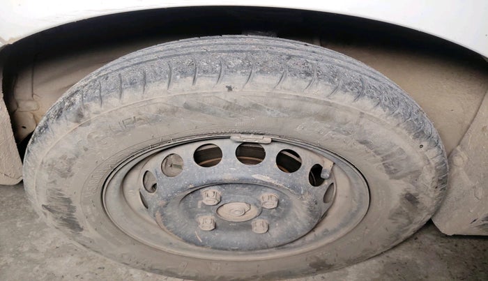 2015 Maruti Alto 800 LXI CNG, Petrol, Manual, 64,196 km, tyre