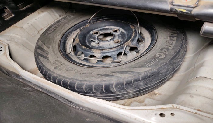 2015 Maruti Alto 800 LXI CNG, Petrol, Manual, 64,196 km, tyre