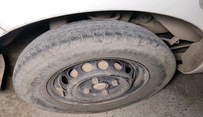 2015 Maruti Alto 800 LXI CNG, Petrol, Manual, 64,196 km, tyre