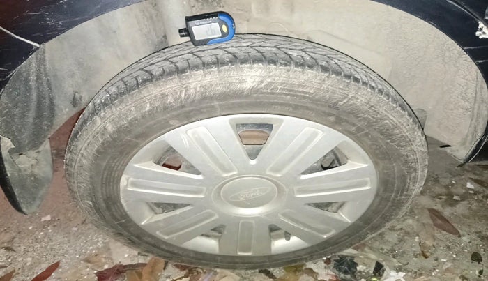 2011 Ford Figo ZXI 1.2 PETROL, Petrol, Manual, 99,813 km, tyre