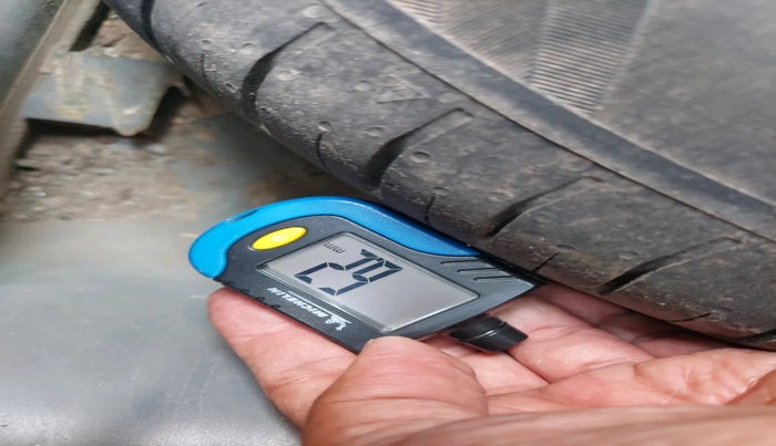 2022 Hyundai VENUE S 1.2, Petrol, Manual, 51,619 km, tyre