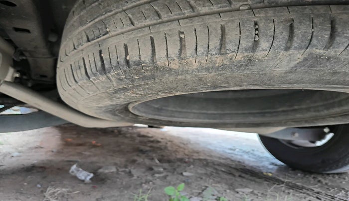 2017 Mahindra XUV500 W6, Diesel, Manual, 94,093 km, tyre