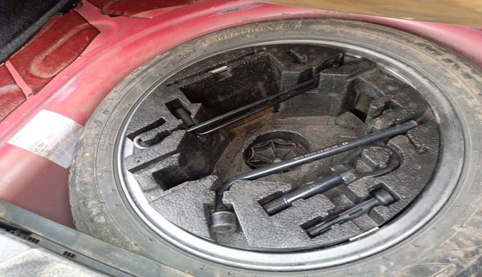 2019 Volkswagen Polo HIGHLINE PLUS 1.0, Petrol, Manual, 69,367 km, tyre