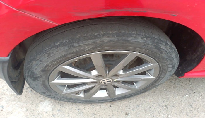 2019 Volkswagen Polo HIGHLINE PLUS 1.0, Petrol, Manual, 69,367 km, tyre