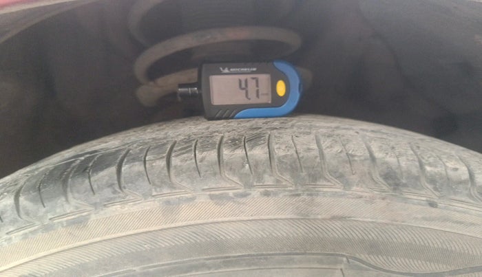 2011 Hyundai i20 MAGNA 1.2, Petrol, Manual, 34,173 km, tyre