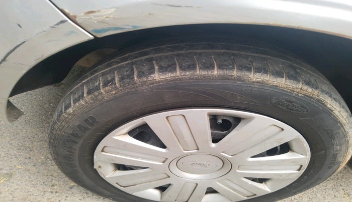 2010 Ford Figo ZXI 1.2 PETROL, Petrol, Manual, 1,91,502 km, tyre