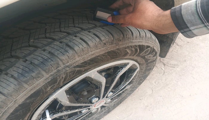 2018 Mahindra Scorpio S7, Diesel, Manual, 78,940 km, tyre