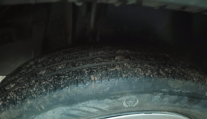 2022 Maruti BREZZA VXI SMART HYBRID, Petrol, Manual, 41,650 km, tyre