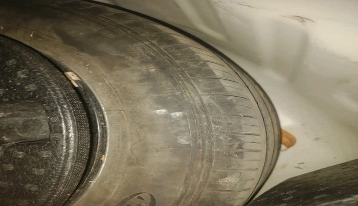 2018 Maruti Ciaz DELTA 1.4 MT PETROL, Petrol, Manual, 1,06,264 km, tyre