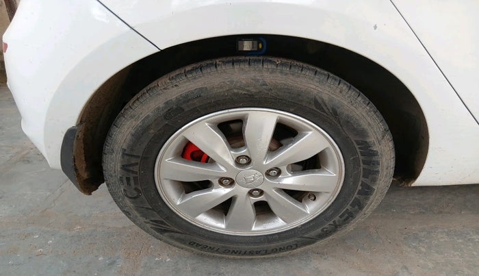 2012 Hyundai i20 SPORTZ 1.4 CRDI, Diesel, Manual, 1,16,929 km, tyre