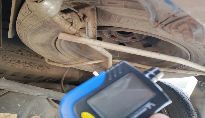 2021 Maruti Eeco 5 STR AC CNG, Petrol, Manual, 2,19,100 km, tyre