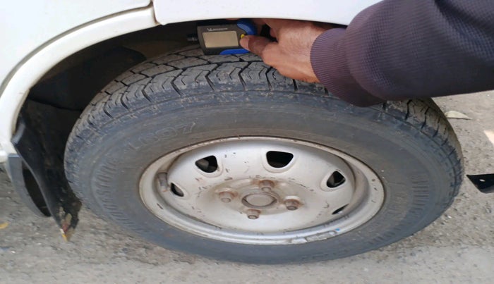 2021 Maruti Eeco 5 STR AC CNG, Petrol, Manual, 2,19,100 km, tyre