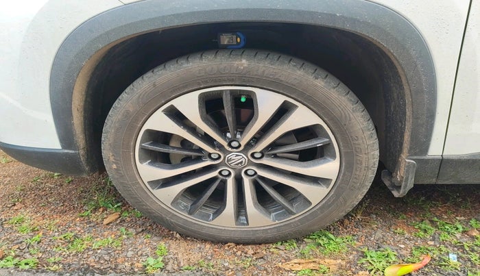 2021 MG HECTOR PLUS SHARP 1.5 PETROL TURBO DCT 6-STR, Petrol, Automatic, 37,567 km, tyre