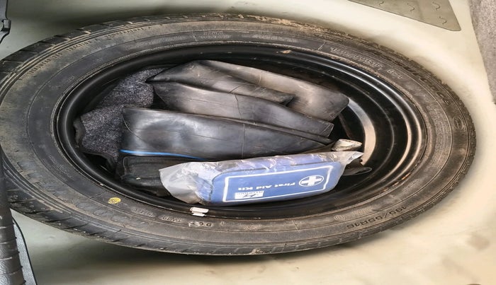 2015 Hyundai Elite i20 SPORTZ 1.2 (O), Petrol, Manual, 53,365 km, tyre