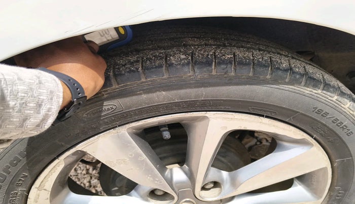 2015 Hyundai Elite i20 SPORTZ 1.2 (O), Petrol, Manual, 53,365 km, tyre