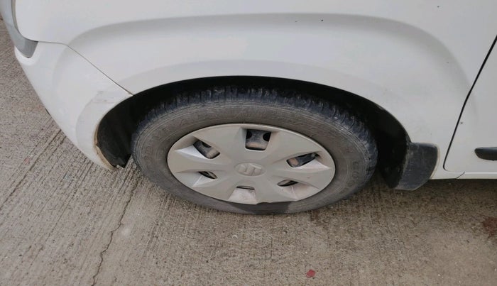 2022 Maruti New Wagon-R VXI CNG 1.0, Petrol, Manual, 1,02,054 km, tyre