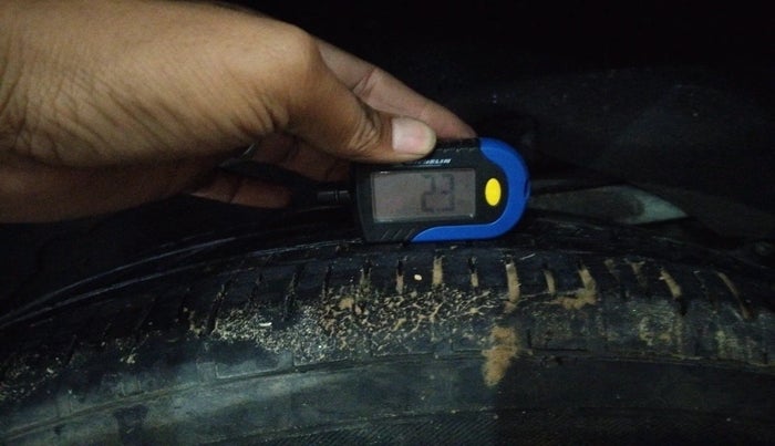 2017 Mahindra XUV500 W6, Diesel, Manual, 1,26,270 km, tyre