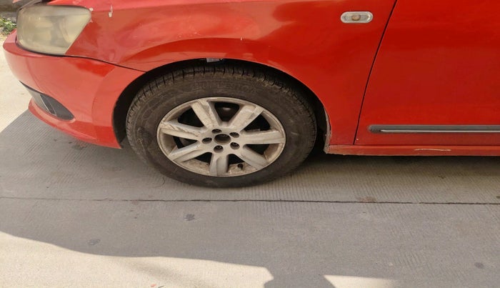 2011 Volkswagen Vento HIGHLINE DIESEL 1.6, Diesel, Manual, 1,24,468 km, tyre