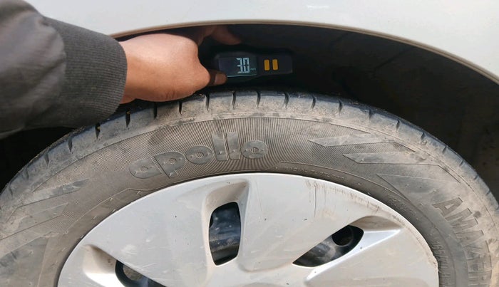 2019 Maruti Celerio VXI CNG, Petrol, Manual, 74,066 km, tyre