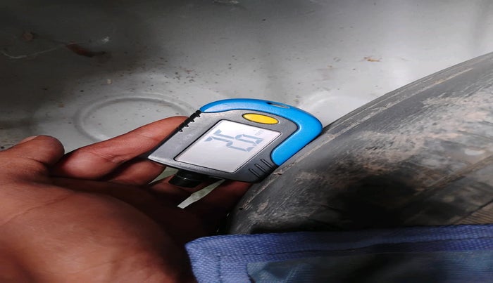 2016 Hyundai Grand i10 ASTA 1.2 KAPPA VTVT, Petrol, Manual, 33,491 km, tyre