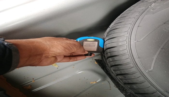 2022 Skoda SLAVIA ACTIVE 1.0L TSI MT, Petrol, Manual, 9,385 km, tyre