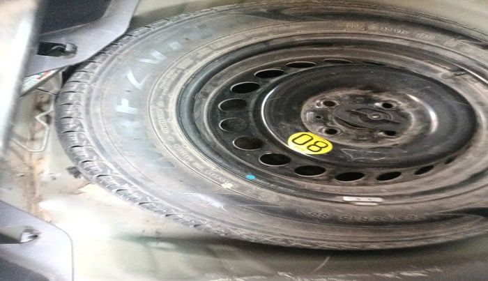 2017 Maruti Baleno ZETA CVT PETROL 1.2, Petrol, Automatic, 64,999 km, tyre