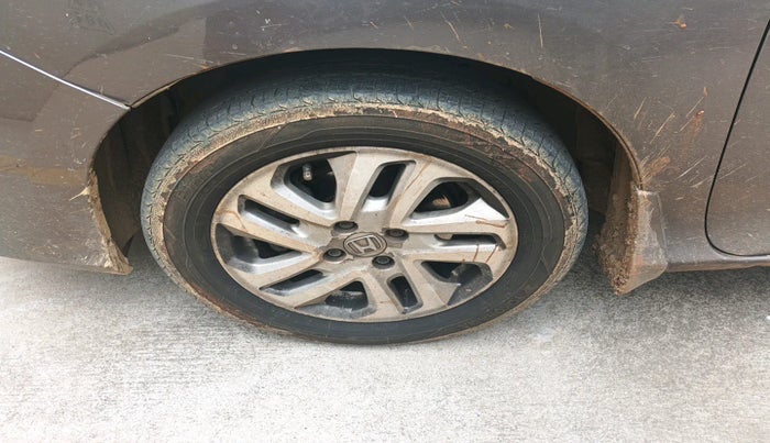 2015 Honda City 1.5L I-DTEC SV, Diesel, Manual, 1,81,876 km, tyre