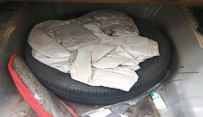 2015 Honda City 1.5L I-DTEC SV, Diesel, Manual, 1,81,876 km, tyre