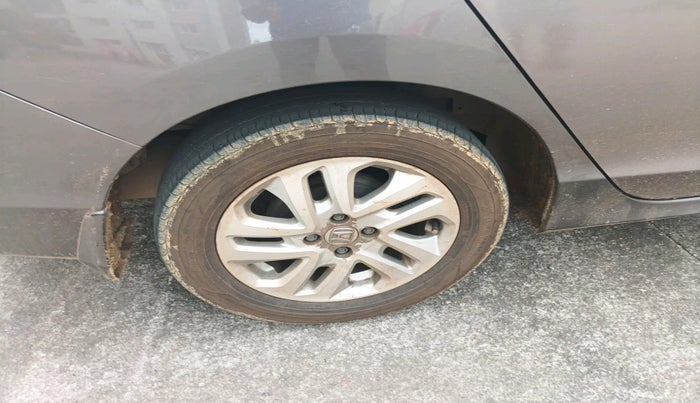 2015 Honda City 1.5L I-DTEC SV, Diesel, Manual, 1,81,876 km, tyre