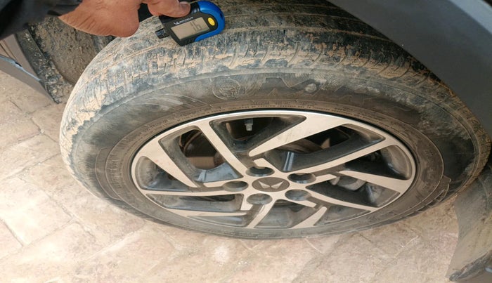 2022 Mahindra XUV300 W8 1.2 PETROL, Petrol, Manual, 67,737 km, tyre