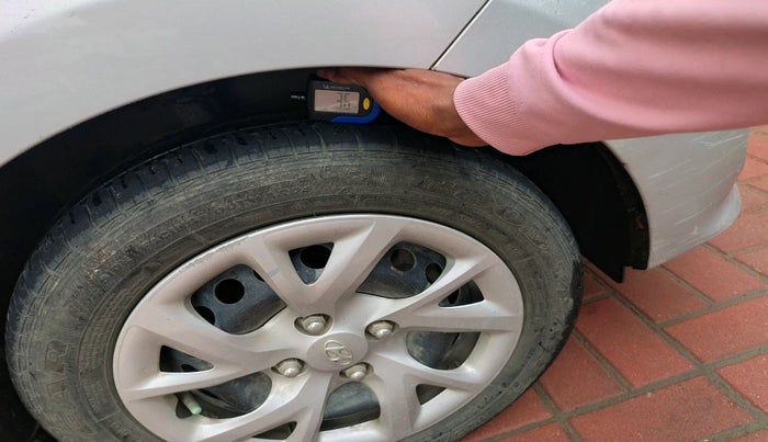 2017 Hyundai Grand i10 SPORTZ (O) 1.2 U2 CRDI, Diesel, Manual, 63,863 km, tyre