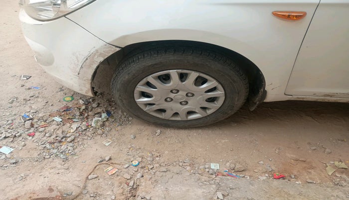 2011 Hyundai i20 MAGNA 1.2, Petrol, Manual, 62,298 km, tyre