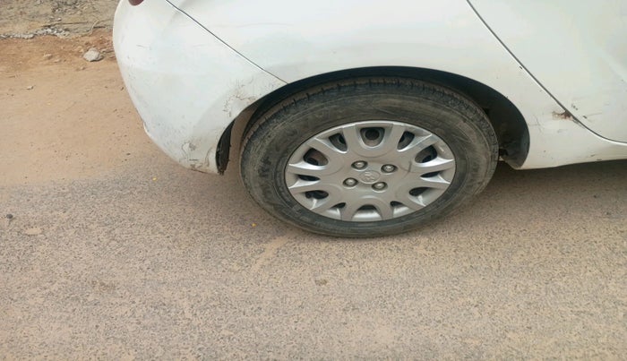 2011 Hyundai i20 MAGNA 1.2, Petrol, Manual, 62,298 km, tyre