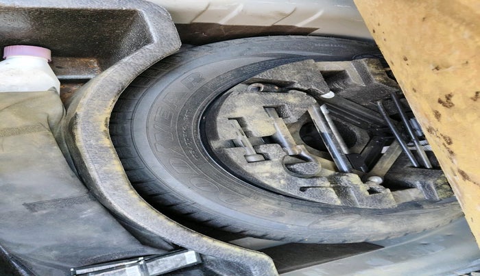 2017 Skoda Rapid STYLE 1.5 TDI, Diesel, Manual, 1,27,174 km, tyre